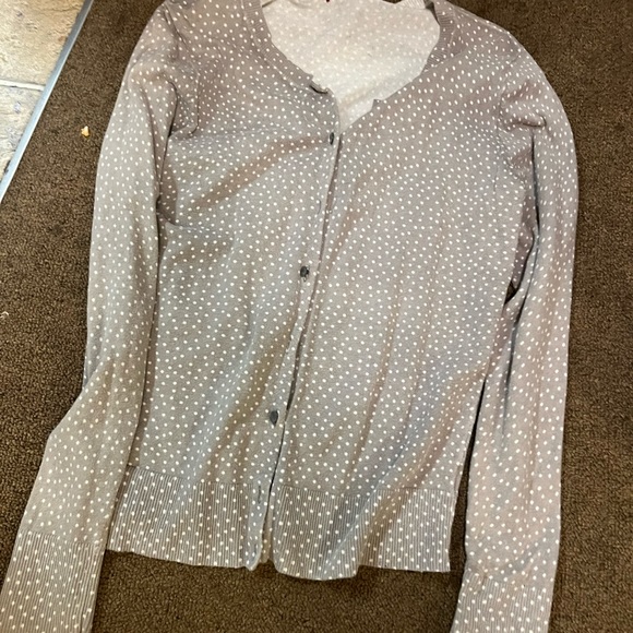 Mostly Women’s Different Types Of Tops. One Male Adult T-Shirt. - Picture 4 of 16